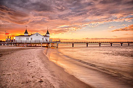 Strandbild bei Sonnenaufgang